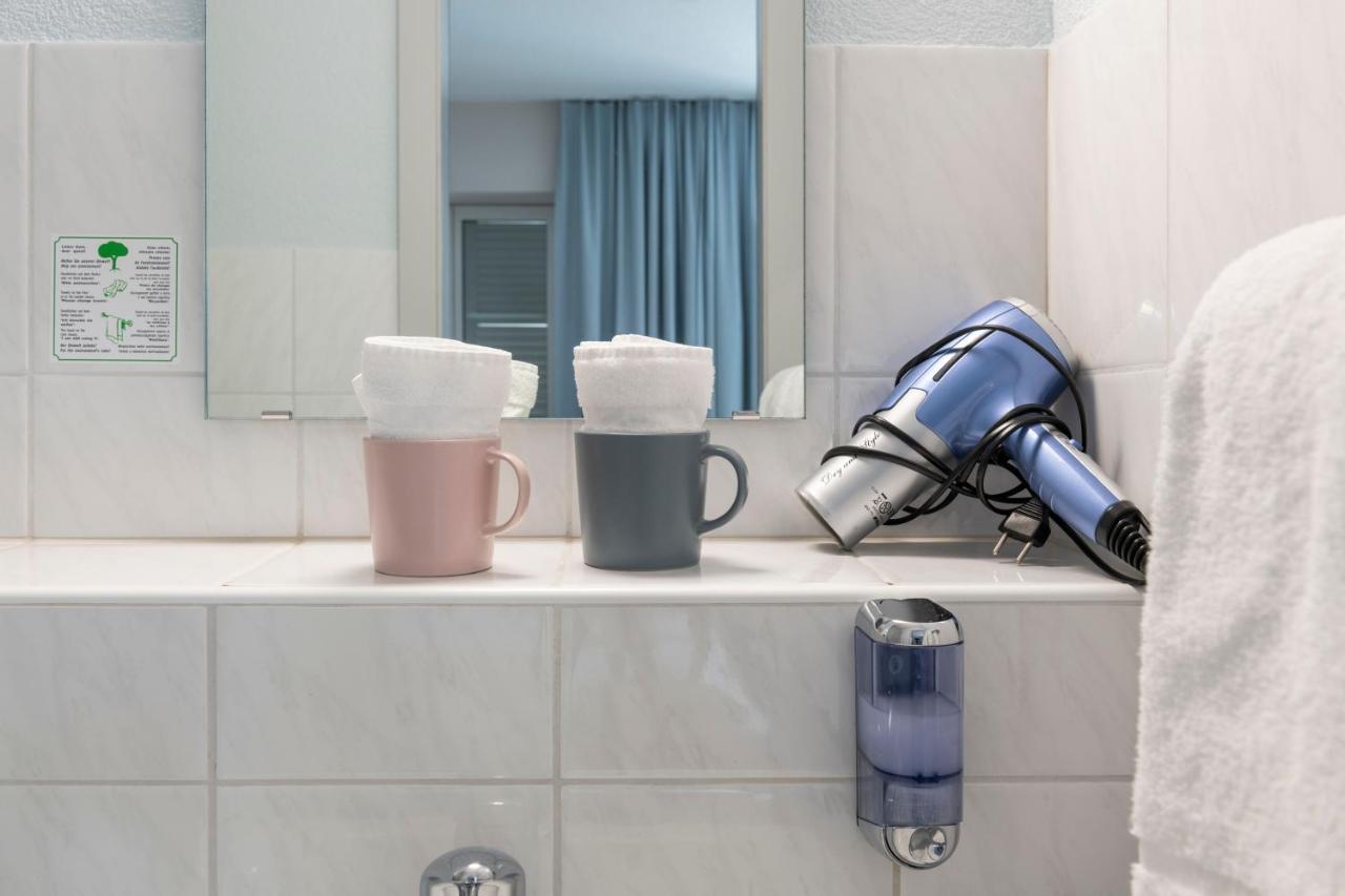 Baeren Self Check-In Hotel Solothurn Bagian luar foto