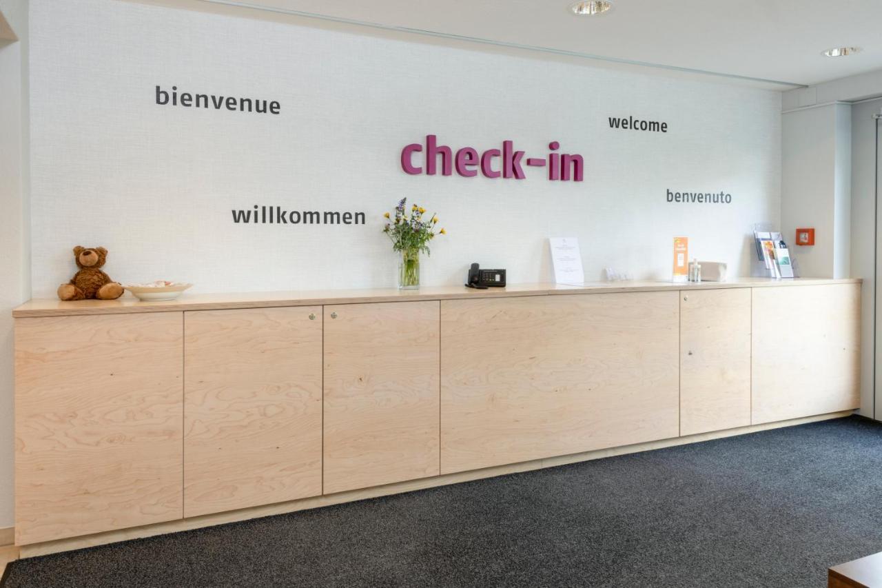 Baeren Self Check-In Hotel Solothurn Bagian luar foto