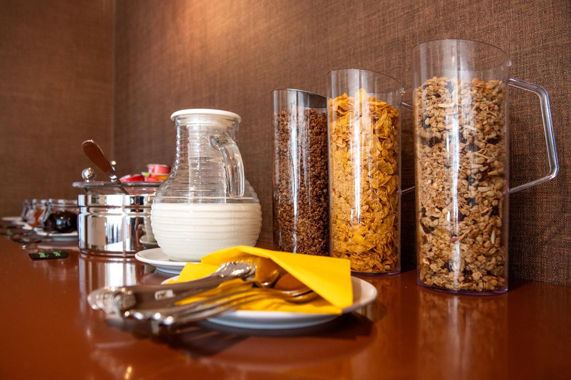 Baeren Self Check-In Hotel Solothurn Bagian luar foto