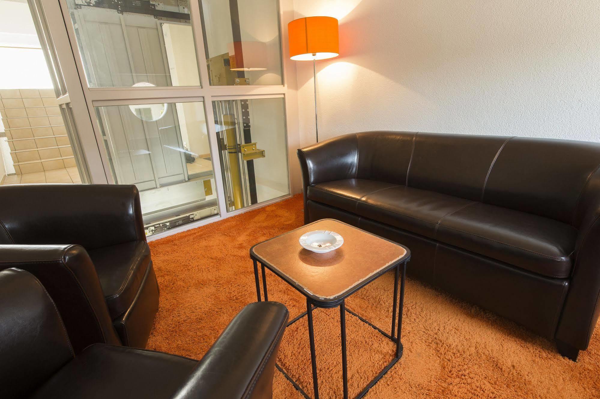 Baeren Self Check-In Hotel Solothurn Bagian luar foto