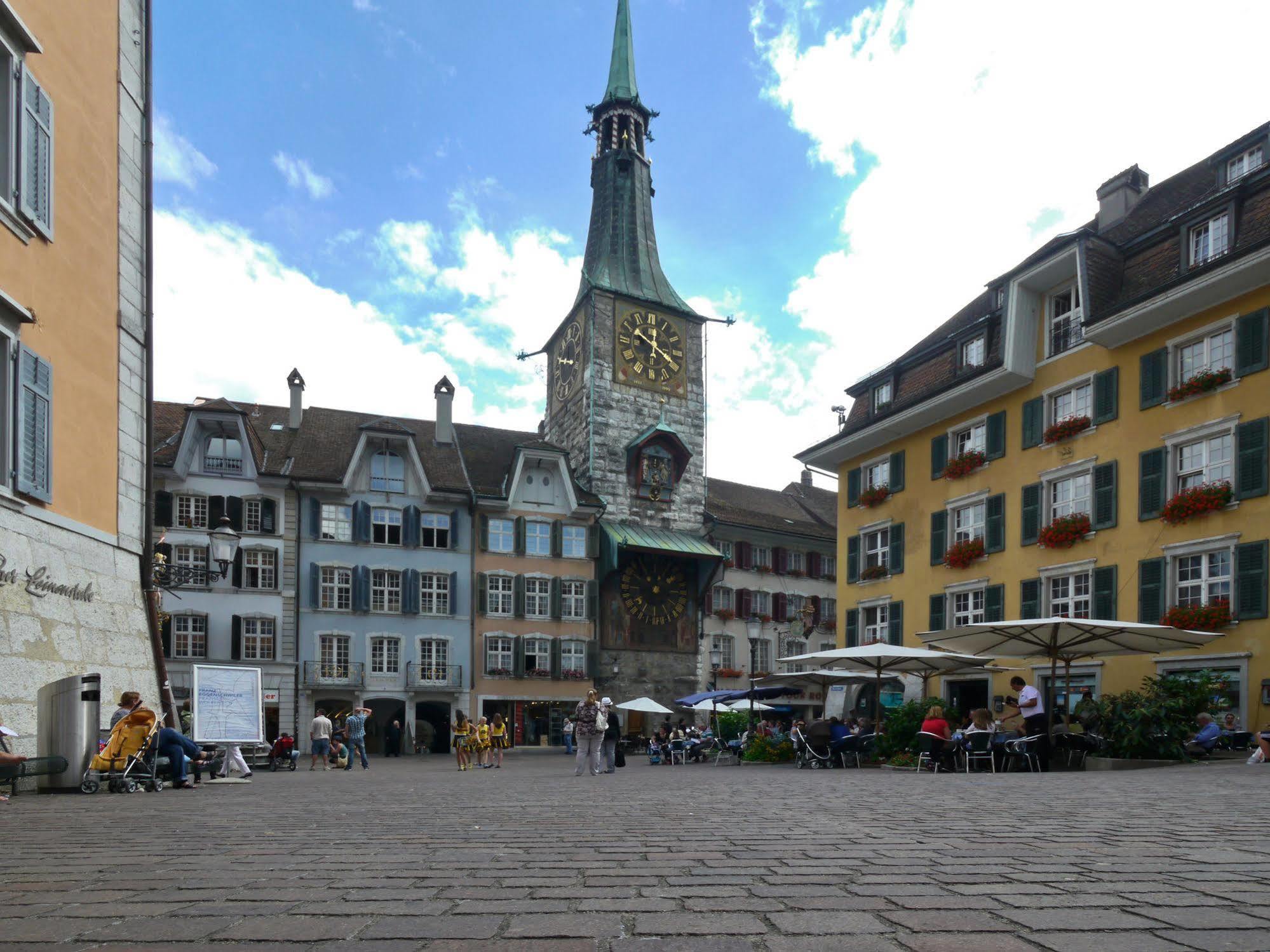 Baeren Self Check-In Hotel Solothurn Bagian luar foto
